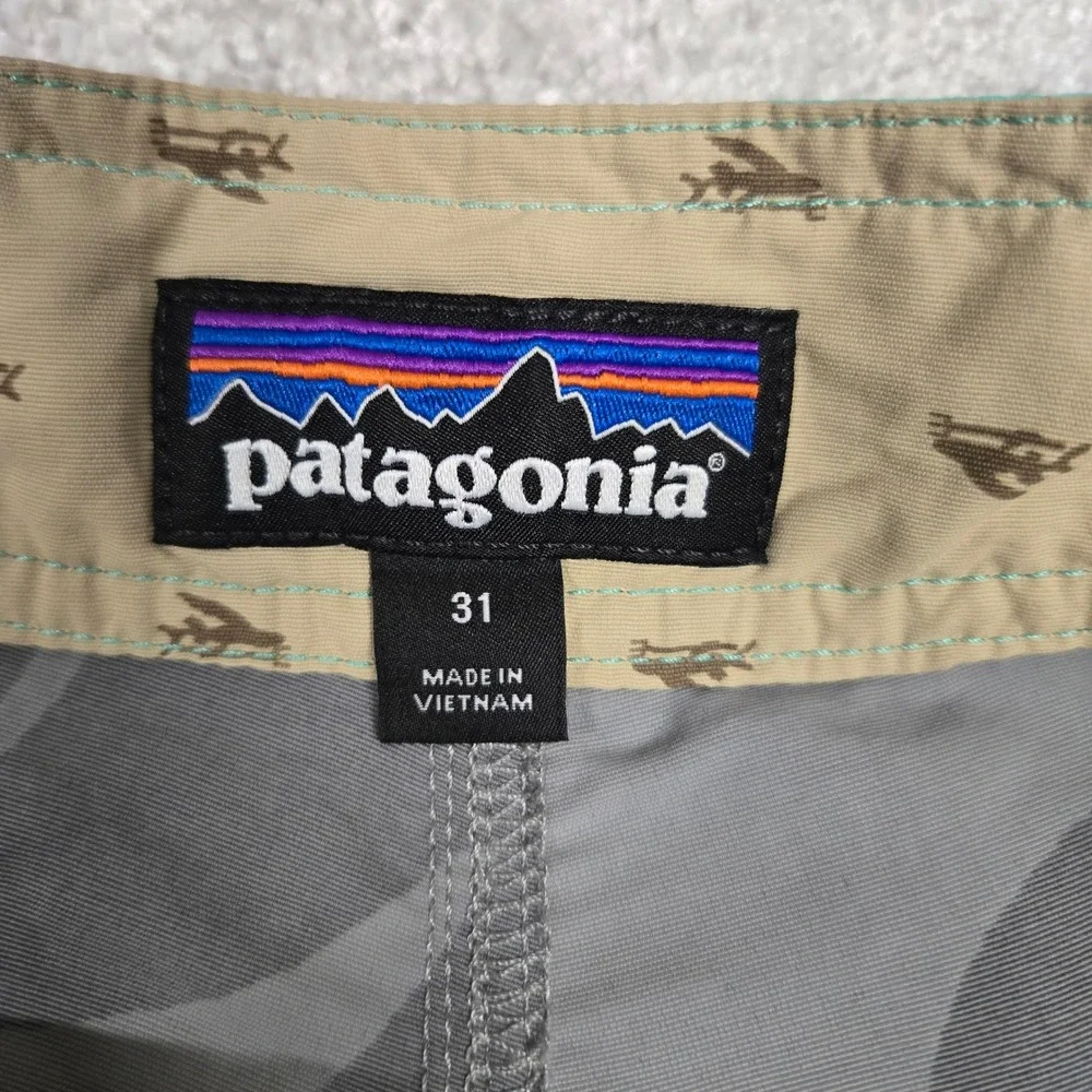 Patagonia Scallop Hem Wavefarer Board Shorts Gray Teal Floral Swim Trunks Sz 31
